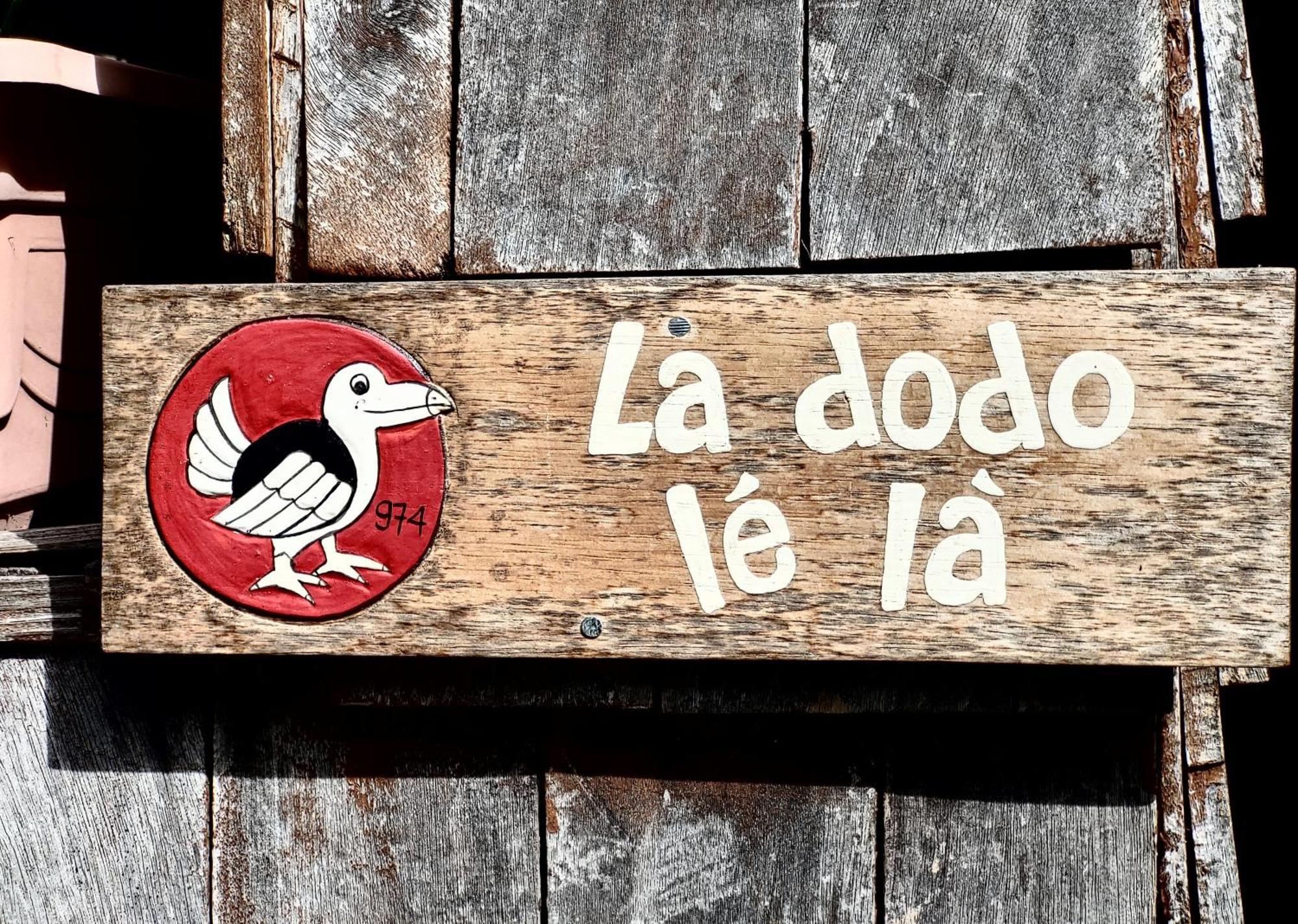 Eskal Pei - Auberge De Jeunesse & Chambres D'Hotes Étang-Salé les Bains Exterior foto